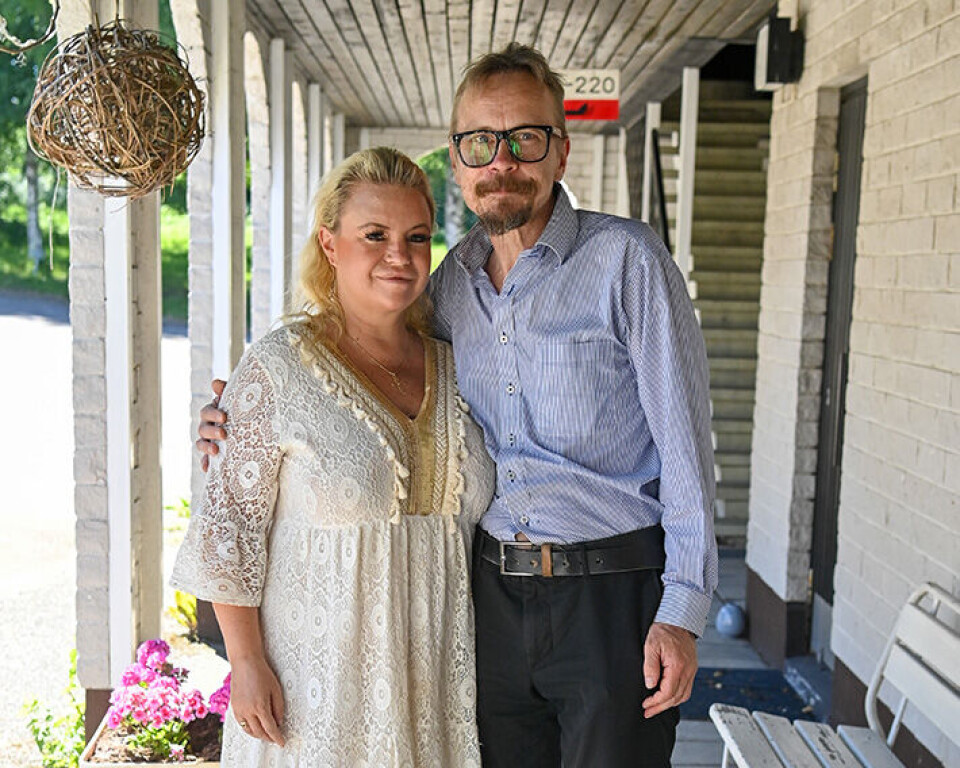 Poliisin esitutkintamateriaalista paljastuu synkkiä yksityiskohtia - Johanna Tukiainen pidätettiin viinilasi kädessään, vain alushousut jalassaan - lapsi vietiin heti turvaan